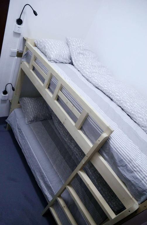 Zhaohuaxishi Youth Hostel Гуанчжоу Экстерьер фото