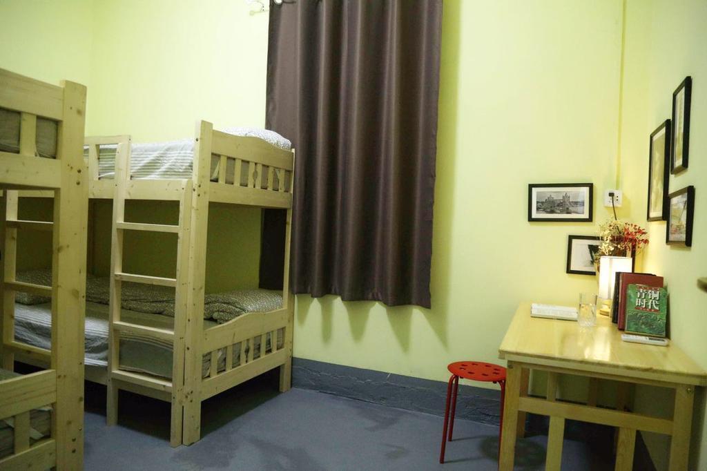 Zhaohuaxishi Youth Hostel Гуанчжоу Экстерьер фото